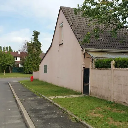 Holiday home Des Loups Arpajon
